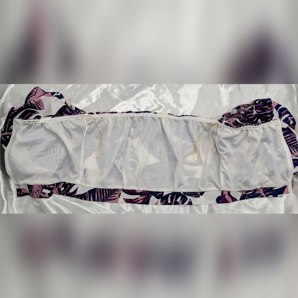 Charlotte Russe Women's M-XL Tropical Pink & Blue Off the Shoulder Cropped Top - Picture 3 of 9